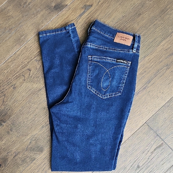 CALVIN KLEIN JEANS - Picture 1 of 10